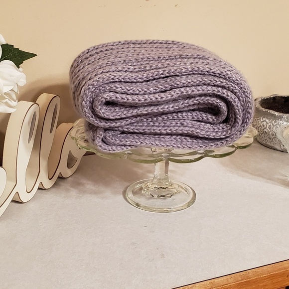 🆕️ Gray ~ Cable Knit Infinity Scarf - Picture 4 of 7